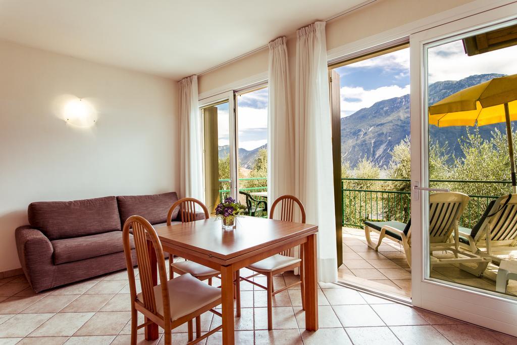 Hotel Ilma Lake Garda Resort Лимоне-суль-Гарда Экстерьер фото