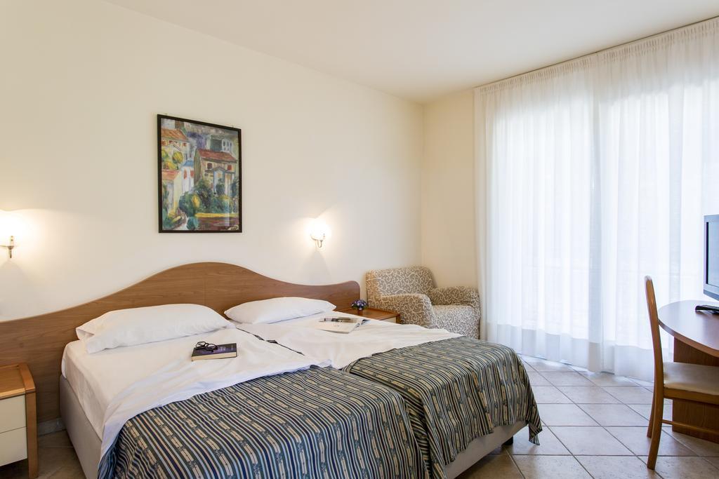 Hotel Ilma Lake Garda Resort Лимоне-суль-Гарда Экстерьер фото